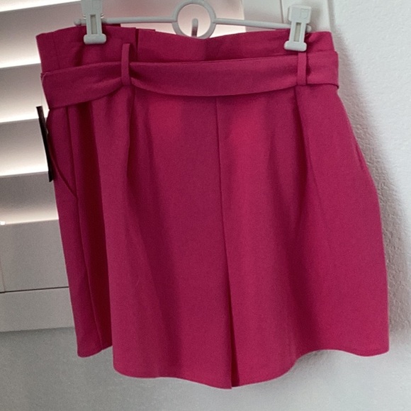 Free Press Pink Belted Shorts, Size Large, NWT - Picture 4 of 4